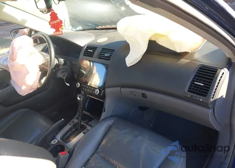 2003 Honda Accord 3.0 Ex z USA, uszkodzony, nr VIN 1HGCM66583A055965